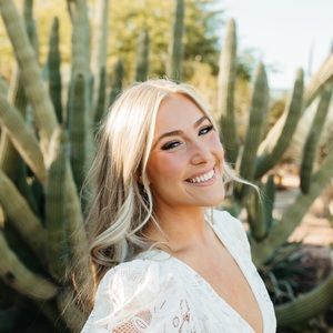 Meet your Posher, Leah